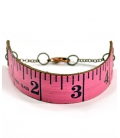 Attacchi d'arte, Bracciale in pelle con metro rosa