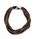 Attacchi d'arte, Collana cravatta in T-shirt marrone riciclata