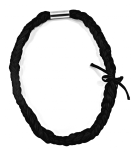Attacchi d'arte, Collana cravatta in Collant nero e tubolare in ferro