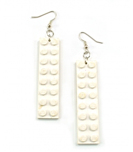 Attacchi d'arte, Orecchini in lego bianco