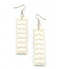 Attacchi d'arte, Orecchini in lego bianco